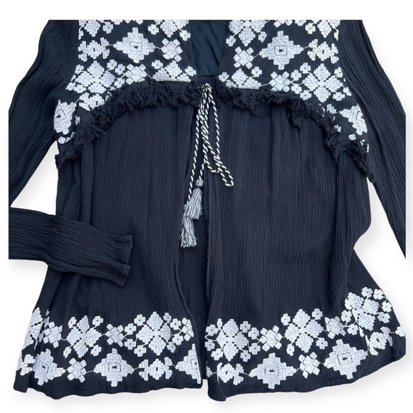Black and white boho embroidered top with fringe, long sleeve, medium - Picture 2 of 8